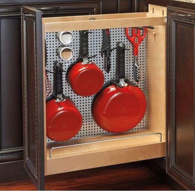 10 Ways to Accessorize Base in Your Kitchen Designs VESTABUL